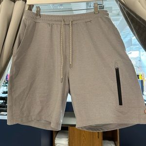 Vuori Sunday Performance Short